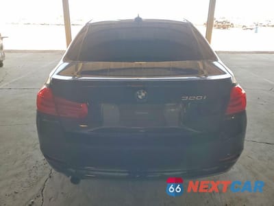 Zdjęcie 6 z 12 samochodu: 2018 BMW 320 I VIN:WBA8E1G52JNU91572 - miniatura