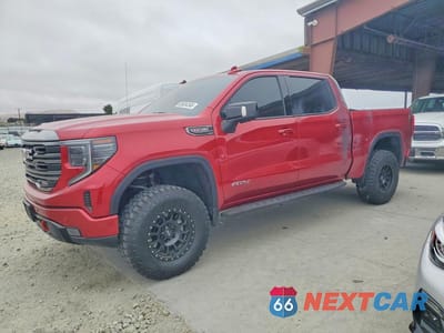 2023 GMC SIERRA K1500 AT4 3GTUUEEL7PG318256 - główne zdjęcie licytacji z USA - miniatura