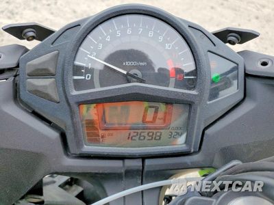 Zdjęcie 7 z 9 samochodu: 2014 KAWASAKI EX650 F VIN:JKAEXEF10EDA16405 - miniatura