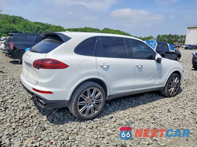 Trzecie zdjęcie samochodu z tyłu: 2017 PORSCHE CAYENNE VIN:WP1AA2A24HKA81676 - miniatura
