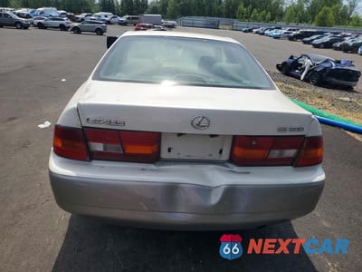 Zdjęcie 6 z 12 samochodu: 1998 LEXUS ES 300 VIN:JT8BF28G3W5045626 - miniatura
