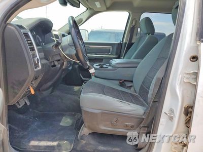 Zdjęcie 7 z 12 samochodu: 2018 RAM 1500 SLT VIN:1C6RR7LM4JS355447 - miniatura