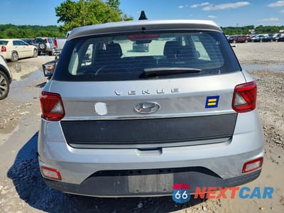 Zdjęcie 6 z 13 samochodu: 2021 HYUNDAI VENUE SE VIN:KMHRB8A37MU105508 - miniatura