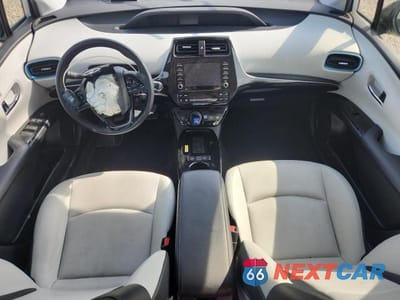 Zdjęcie 8 z 12 samochodu: 2022 TOYOTA PRIUS XLE AWD-E VIN:JTDL9MFU2N3034452 - miniatura