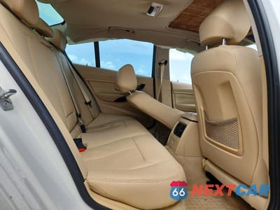 Zdjęcie 10 z 12 samochodu: 2014 BMW 328 I VIN:WBA3A5C52EF605105 - miniatura