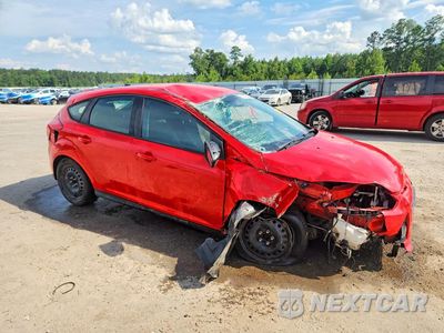 Czwarte zdjęcie samochodu z boku: 2012 FORD FOCUS SE VIN:1FAHP3K22CL390722 - miniatura