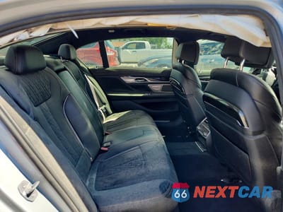 Zdjęcie 10 z 12 samochodu: 2016 BMW 750 XI VIN:WBA7F2C55GG419198 - miniatura