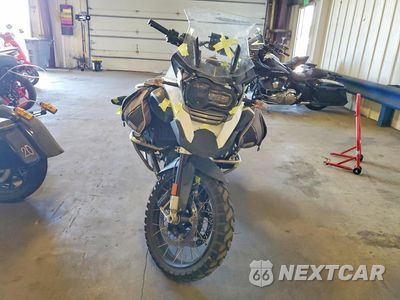 Drugie zdjęcie samochodu z przodu: 2016 BMW R1200 GS ADVENTURE VIN:WB10A1202GZ666098 - miniatura