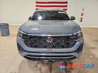 Piąte zdjęcie samochodu w środku: 2026 VOLKSWAGEN ATLAS CROSS SPORT SEL PREMIUM R-LINE VIN:1V2FC2CA2TC208156 - miniatura