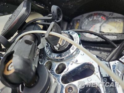 Zdjęcie 8 z 9 samochodu: 2007 HONDA CBR600 RR VIN:JH2PC40057M001636 - miniatura