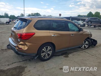 Trzecie zdjęcie samochodu z tyłu: 2017 NISSAN PATHFINDER SL VIN:5N1DR2MM0HC605979 - miniatura