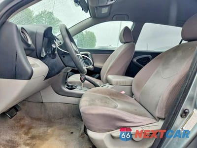 Zdjęcie 7 z 13 samochodu: 2006 TOYOTA RAV4 BASE VIN:JTMZD33V265015132 - miniatura