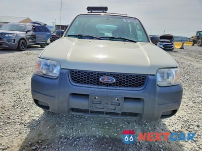 Piąte zdjęcie samochodu w środku: 2003 FORD ESCAPE XLS VIN:1FMYU92143KD92292 - miniatura