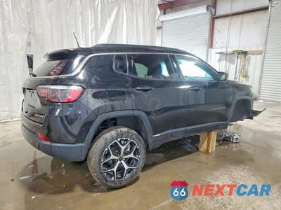 Trzecie zdjęcie samochodu z tyłu: 2025 JEEP COMPASS LIMITED VIN:3C4NJDCN9ST565628 - miniatura
