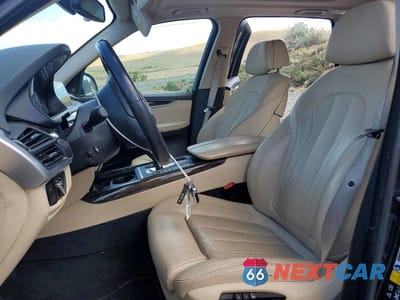 Zdjęcie 7 z 13 samochodu: 2016 BMW X5 XDRIVE50I VIN:5UXKR6C54G0J80729 - miniatura