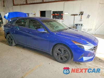 Czwarte zdjęcie samochodu z boku: 2022 HYUNDAI ELANTRA SEL VIN:5NPLM4AG6NH060847 - miniatura