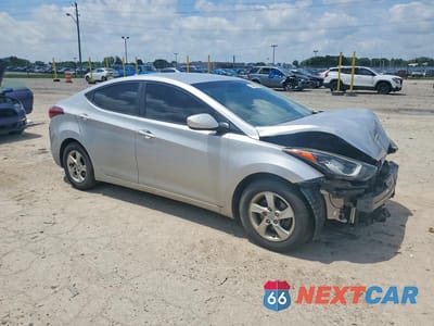Czwarte zdjęcie samochodu z boku: 2014 HYUNDAI ELANTRA SE VIN:5NPDH4AE6EH517440 - miniatura