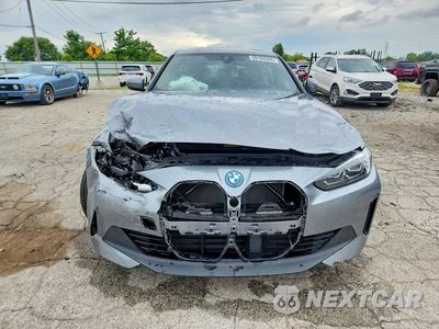 Piąte zdjęcie samochodu w środku: 2024 BMW I4 EDRIVE 35 VIN:WBY43AW08RFS38113 - miniatura