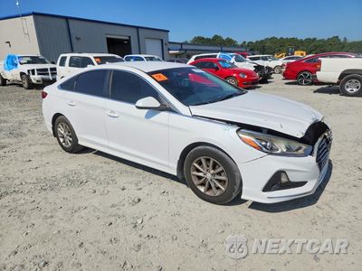 Czwarte zdjęcie samochodu z boku: 2018 HYUNDAI SONATA SE VIN:5NPE24AF4JH664672 - miniatura