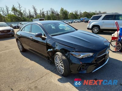 Czwarte zdjęcie samochodu z boku: 2025 MERCEDES-BENZ CLA 250 4MATIC VIN:W1K5J4HB5SN542965 - miniatura