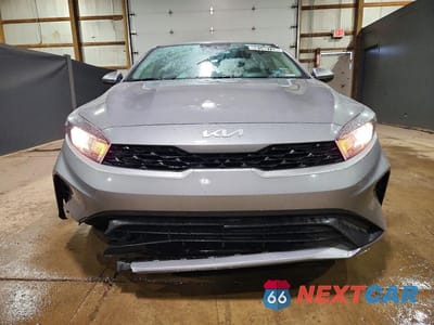 Piąte zdjęcie samochodu w środku: 2024 KIA FORTE LXS VIN:3KPF24ADXRE780302 - miniatura