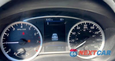 Zdjęcie 8 z 10 samochodu: 2019 NISSAN SENTRA S VIN:3N1AB7AP0KY443070 - miniatura