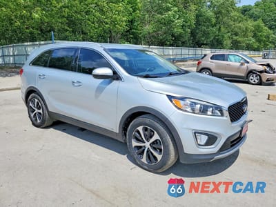 Czwarte zdjęcie samochodu z boku: 2017 KIA SORENTO EX VIN:5XYPHDA56HG302293 - miniatura
