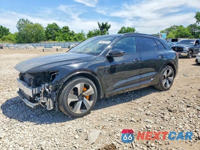 2022 AUDI E-TRON PREMIUM PLUS WA1LAAGE6NB009910 - główne zdjęcie licytacji z USA - miniatura