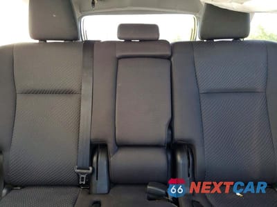 Zdjęcie 10 z 13 samochodu: 2019 TOYOTA HIGHLANDER LE VIN:5TDBZRFH9KS747483 - miniatura