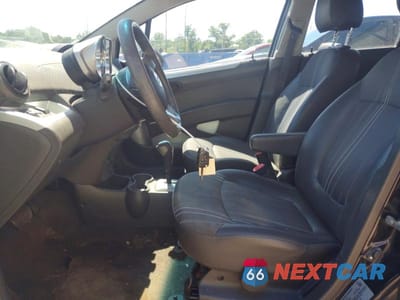 Zdjęcie 7 z 12 samochodu: 2014 CHEVROLET SPARK 1LT VIN:KL8CD6S93EC522085 - miniatura