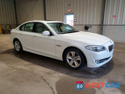 Czwarte zdjęcie samochodu z boku: 2013 BMW 528 I VIN:WBAXG5C53DD234319 - miniatura