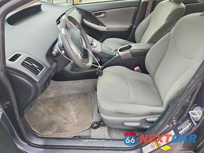 Zdjęcie 7 z 12 samochodu: 2013 TOYOTA PRIUS TWO VIN:JTDKN3DU7D1694761 - miniatura