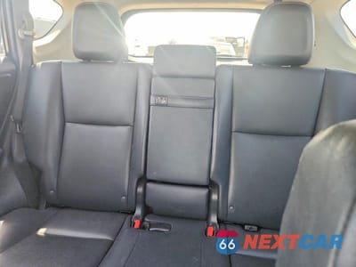 Zdjęcie 10 z 13 samochodu: 2018 TOYOTA RAV4 HV LIMITED VIN:JTMDJREV9JD165059 - miniatura
