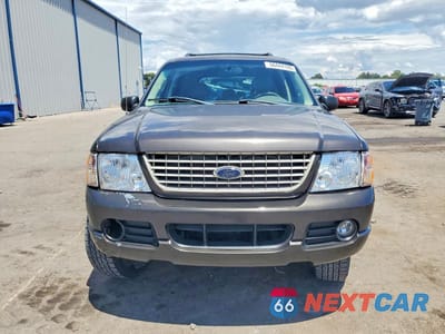 Piąte zdjęcie samochodu w środku: 2005 FORD EXPLORER VIN:1FMDU74W95UA28114 - miniatura