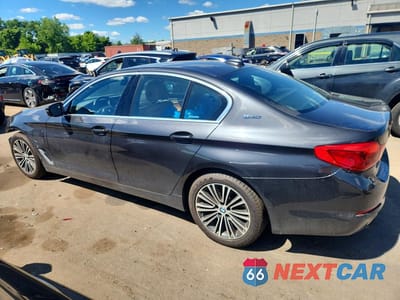 Drugie zdjęcie samochodu z przodu: 2019 BMW 530XE VIN:WBAJB1C50KB376827 - miniatura