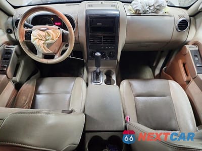 Zdjęcie 8 z 13 samochodu: 2006 FORD EXPLORER XLT VIN:1FMEU73E46UA87926 - miniatura