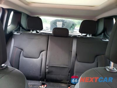 Zdjęcie 10 z 13 samochodu: 2018 JEEP RENEGADE TRAILHAWK VIN:ZACCJBCB9JPG72587 - miniatura
