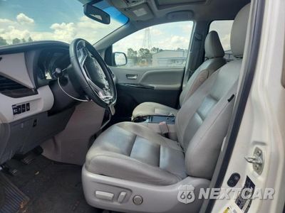 Zdjęcie 7 z 13 samochodu: 2015 TOYOTA SIENNA VIN:5TDYK3DC7FS645236 - miniatura