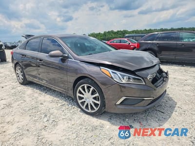 Czwarte zdjęcie samochodu z boku: 2017 HYUNDAI SONATA SE VIN:5NPE24AF8HH473704 - miniatura
