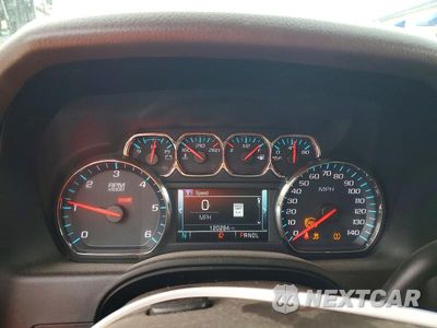 Zdjęcie 9 z 13 samochodu: 2019 CHEVROLET SUBURBAN C1500 LT VIN:1GNSCHKC5KR362238 - miniatura