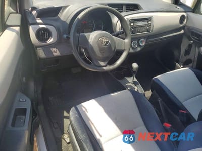 Zdjęcie 8 z 12 samochodu: 2012 TOYOTA YARIS 3-DOOR L VIN:JTDJTUD30CD506450 - miniatura