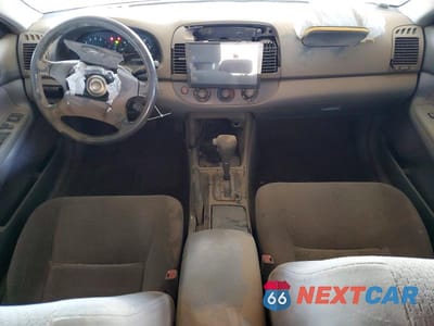 Zdjęcie 8 z 12 samochodu: 2003 TOYOTA CAMRY VIN:JTDBE32K630234304 - miniatura