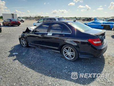Drugie zdjęcie samochodu z przodu: 2014 MERCEDES-BENZ C 300 4MATIC VIN:WDDGF8AB4ER313458 - miniatura