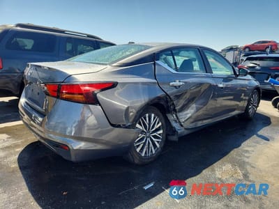 Trzecie zdjęcie samochodu z tyłu: 2025 NISSAN ALTIMA SV VIN:1N4BL4DV4SN397186 - miniatura