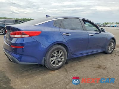 Trzecie zdjęcie samochodu z tyłu: 2019 KIA OPTIMA LX VIN:5XXGT4L34KG345293 - miniatura