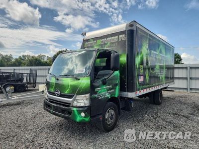 2017 HINO 195 JHHSDM2H5HK004825 - główne zdjęcie licytacji z USA - miniatura