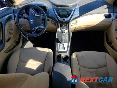 Zdjęcie 8 z 12 samochodu: 2012 HYUNDAI ELANTRA GLS VIN:KMHDH4AE9CU332927 - miniatura