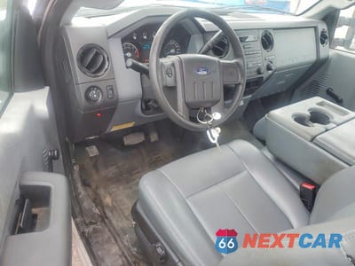 Zdjęcie 8 z 12 samochodu: 2013 FORD F250 SUPER DUTY VIN:1FTBF2A62DEA64782 - miniatura