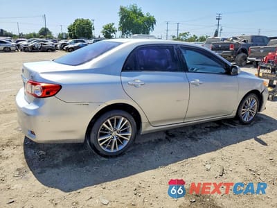 Trzecie zdjęcie samochodu z tyłu: 2011 TOYOTA COROLLA LE VIN:2T1BU4EE0BC586992 - miniatura