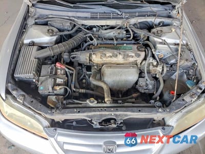 Zdjęcie 11 z 12 samochodu: 2001 HONDA ACCORD LX VIN:3HGCG66591G713458 - miniatura
